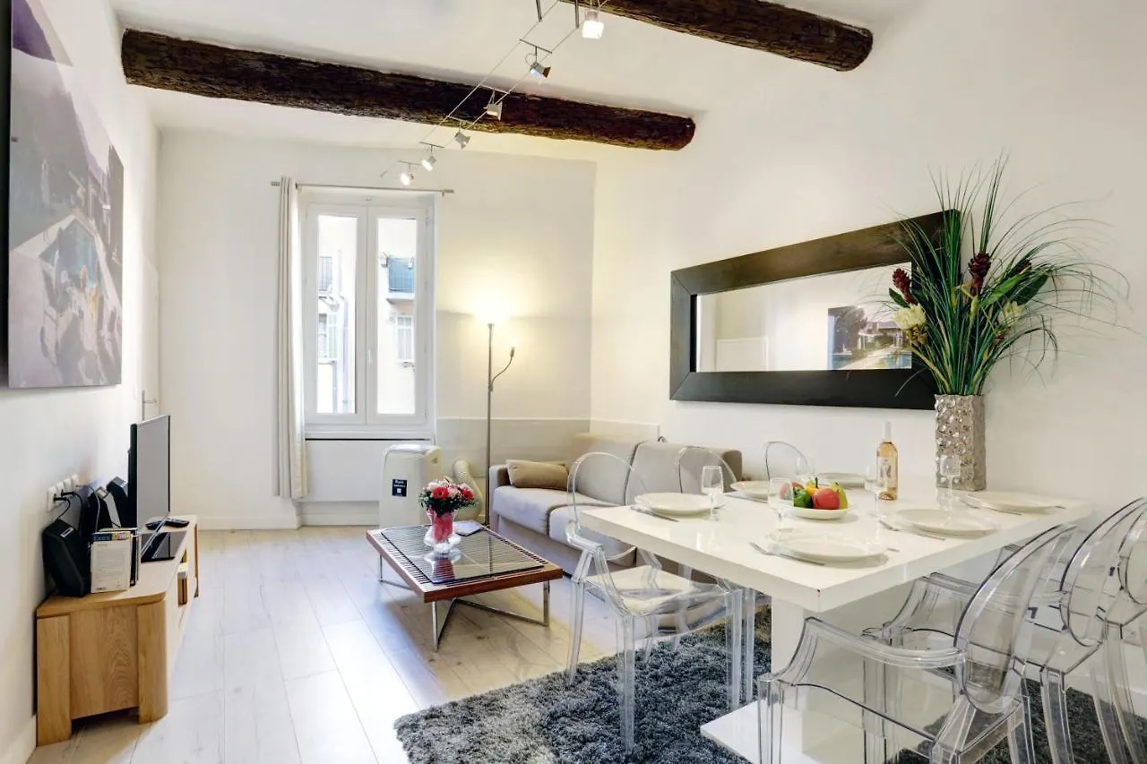 Le Saint Joseph - Old Tow, 2 Appartments In 1 contacts